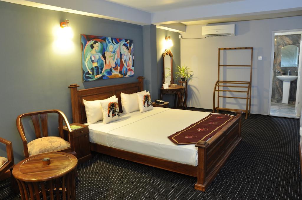 Hotel Tinaya ดัมบูลลา ภายนอก รูปภาพ